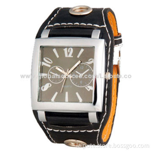 Water Resistant Quartz Movement Sports Analog Watch with Faux Leather Strap (Black)New